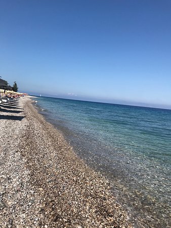 https://mdw-travel-data-us-east-1.s3.amazonaws.com/img/country/Greece/Ialysos-Beach/img_00.jpg