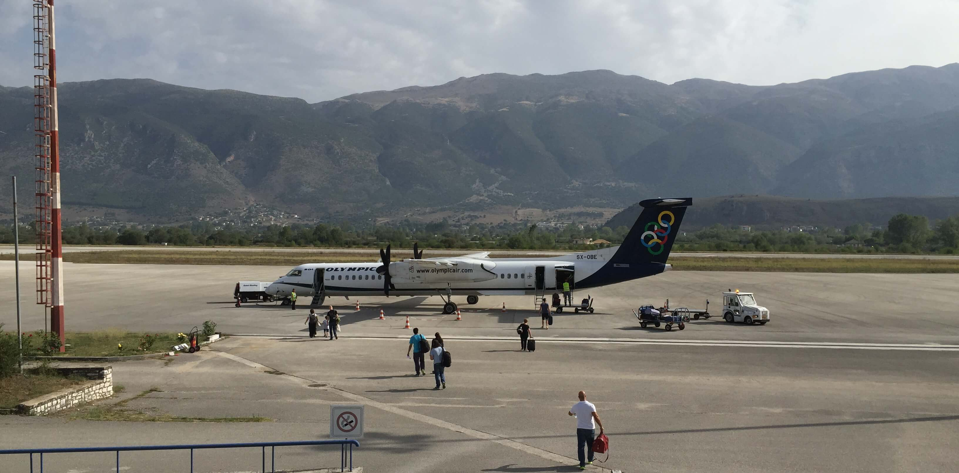https://mdw-travel-data-us-east-1.s3.amazonaws.com/img/country/Greece/Ioannina-National-Airport/img_01.jpg