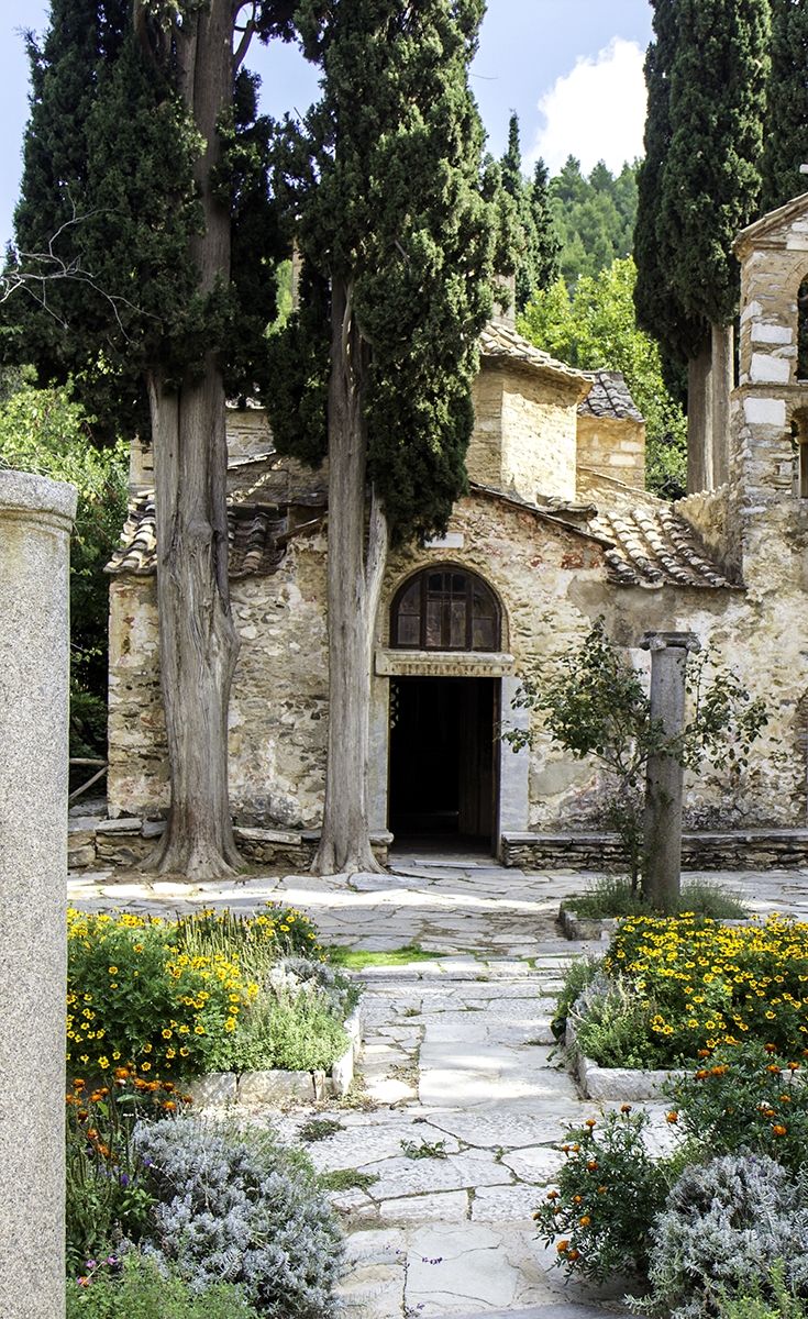 https://mdw-travel-data-us-east-1.s3.amazonaws.com/img/country/Greece/Kaisariani-Monastery/img_02.jpg