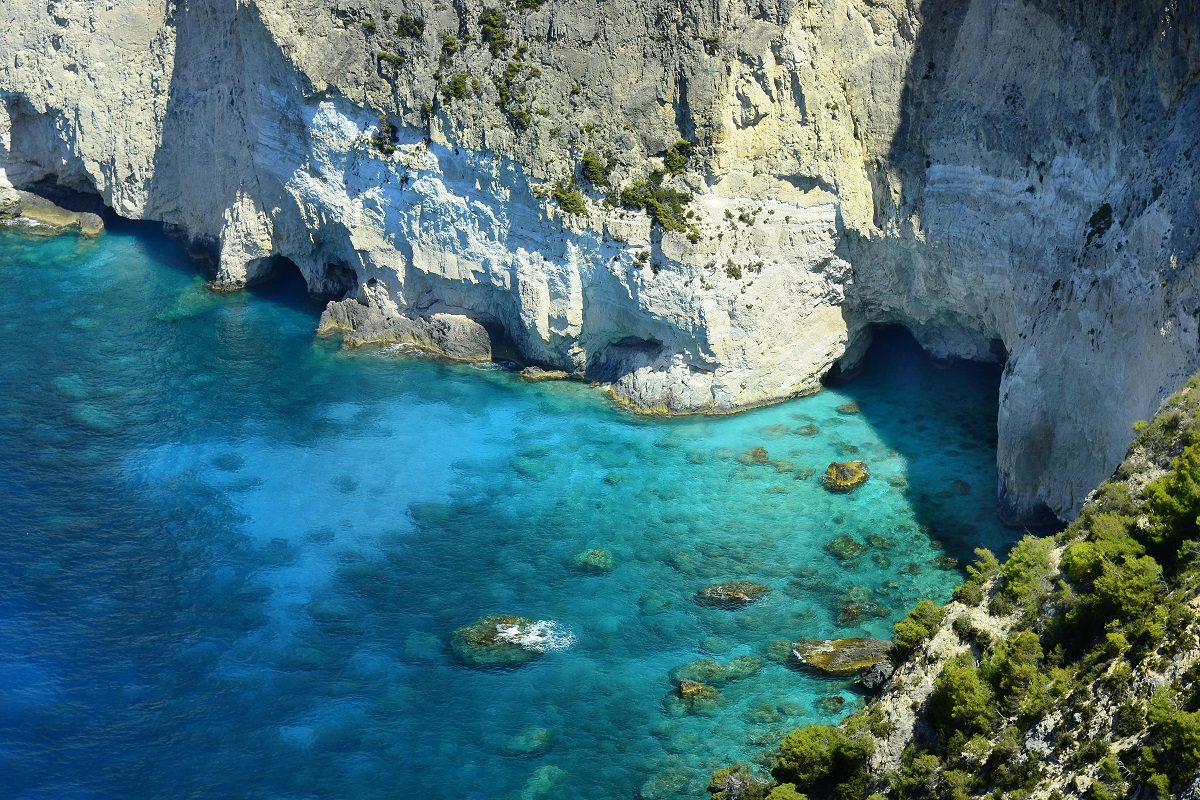 https://mdw-travel-data-us-east-1.s3.amazonaws.com/img/country/Greece/Keri-Caves/img_02.jpg