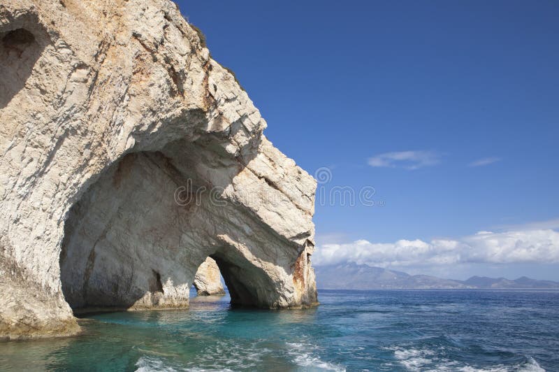 https://mdw-travel-data-us-east-1.s3.amazonaws.com/img/country/Greece/Keri-Caves/img_03.jpg