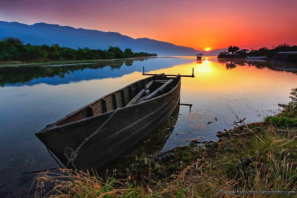 https://mdw-travel-data-us-east-1.s3.amazonaws.com/img/country/Greece/Kerkini-Lake/img_01.jpg