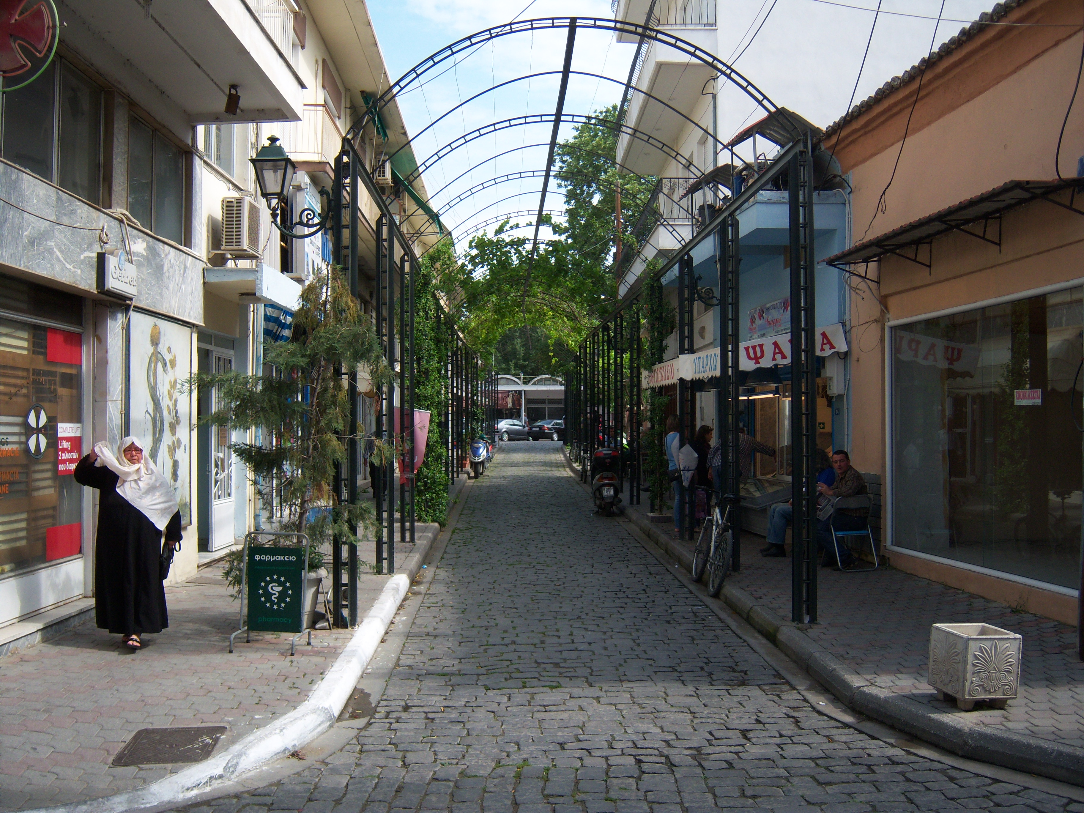 https://mdw-travel-data-us-east-1.s3.amazonaws.com/img/country/Greece/Komotini/img_03.jpg