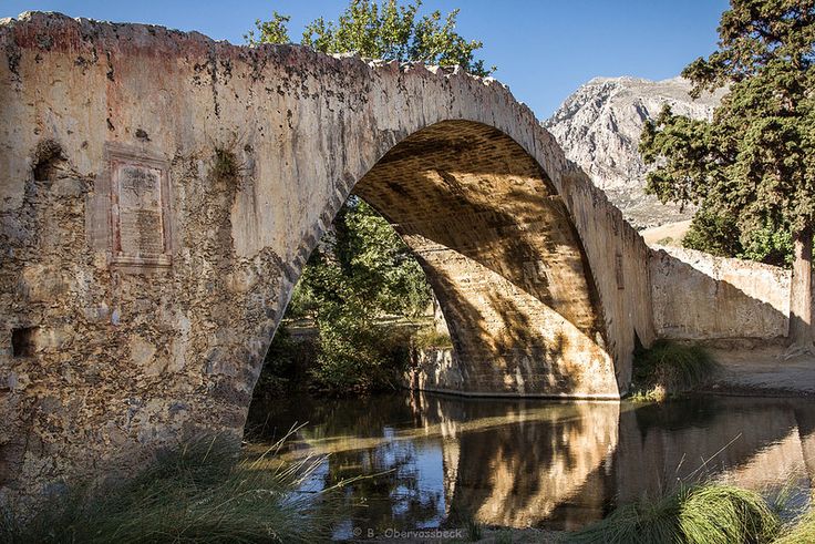 https://mdw-travel-data-us-east-1.s3.amazonaws.com/img/country/Greece/Krikelo-Bridge/img_01.jpg