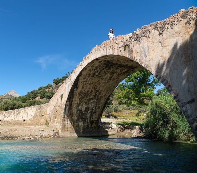 https://mdw-travel-data-us-east-1.s3.amazonaws.com/img/country/Greece/Krikelo-Bridge/img_02.jpg