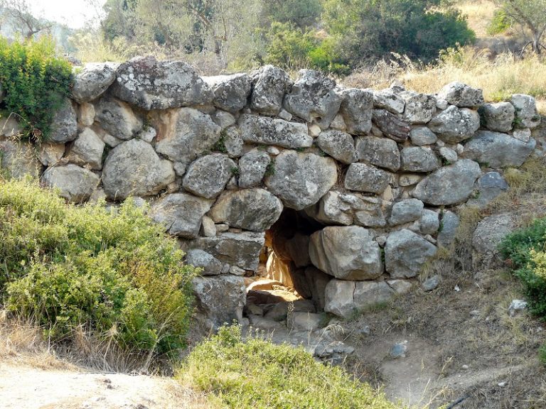 https://mdw-travel-data-us-east-1.s3.amazonaws.com/img/country/Greece/Krikelo-Bridge/img_05.jpg