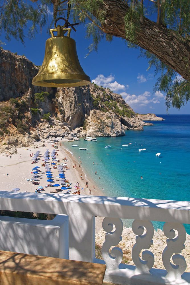 https://mdw-travel-data-us-east-1.s3.amazonaws.com/img/country/Greece/Kyra-Panagia/img_03.jpg