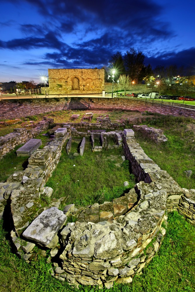 https://mdw-travel-data-us-east-1.s3.amazonaws.com/img/country/Greece/Larissa-Ancient-Ruins/img_02.jpg