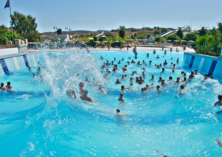 https://mdw-travel-data-us-east-1.s3.amazonaws.com/img/country/Greece/Lido-Waterpark/img_01.jpg