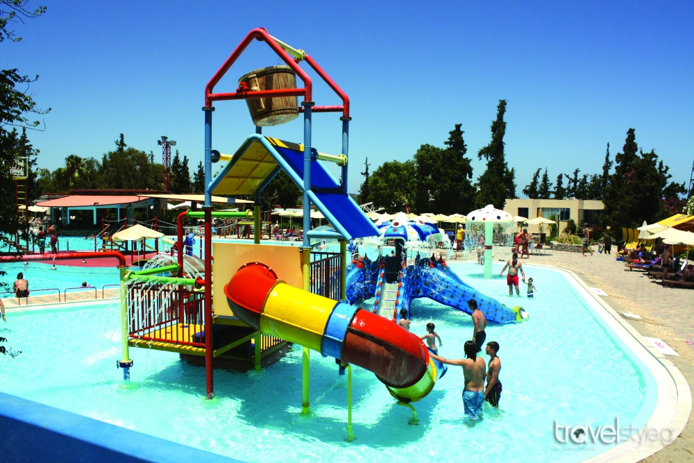 https://mdw-travel-data-us-east-1.s3.amazonaws.com/img/country/Greece/Limnoupolis-Water-Park/img_03.jpg