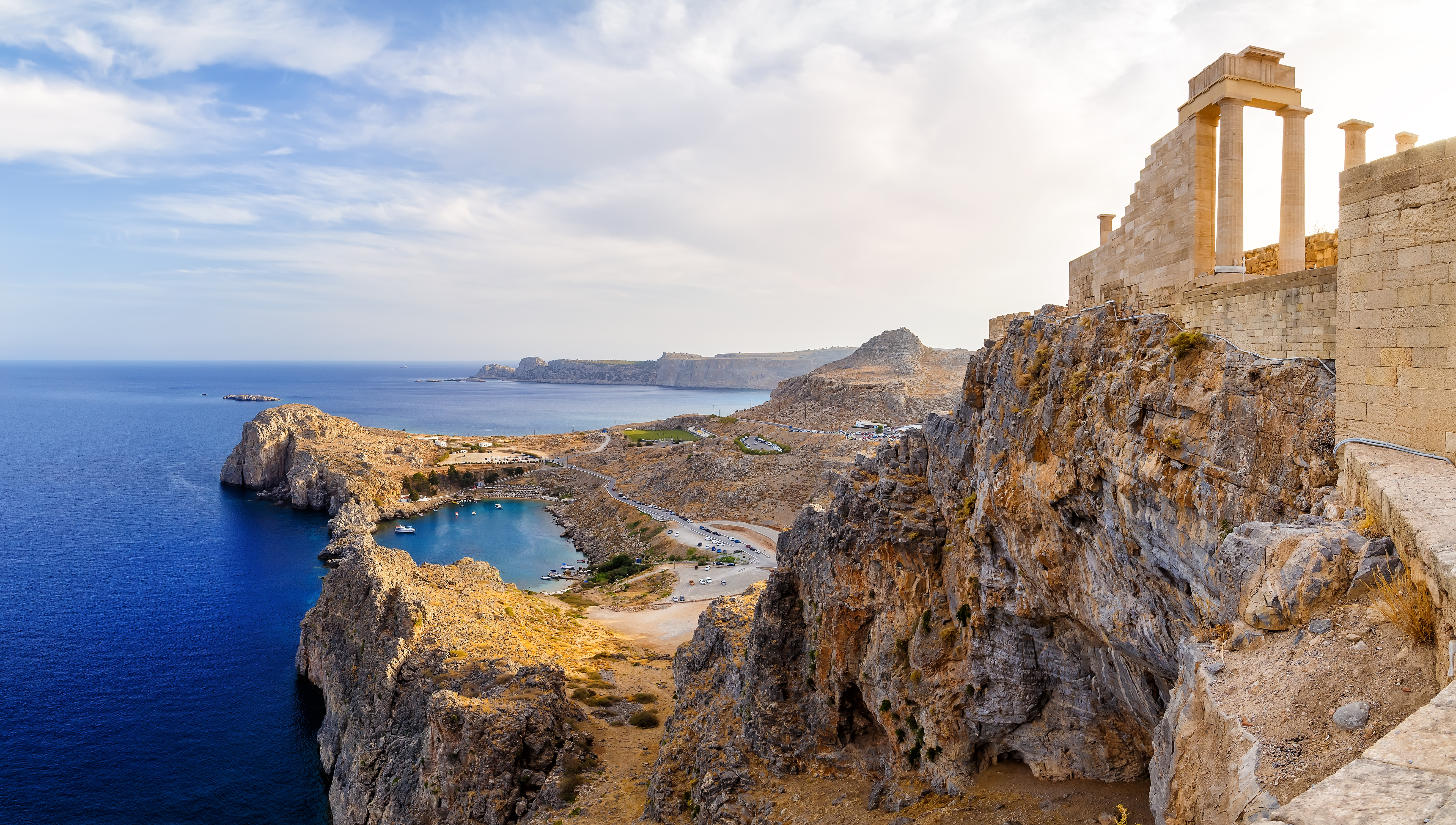 https://mdw-travel-data-us-east-1.s3.amazonaws.com/img/country/Greece/Lindos-Acropolis/img_03.jpg