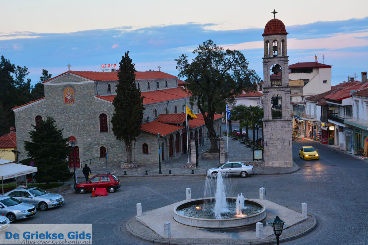 https://mdw-travel-data-us-east-1.s3.amazonaws.com/img/country/Greece/Litohoro/img_03.jpg