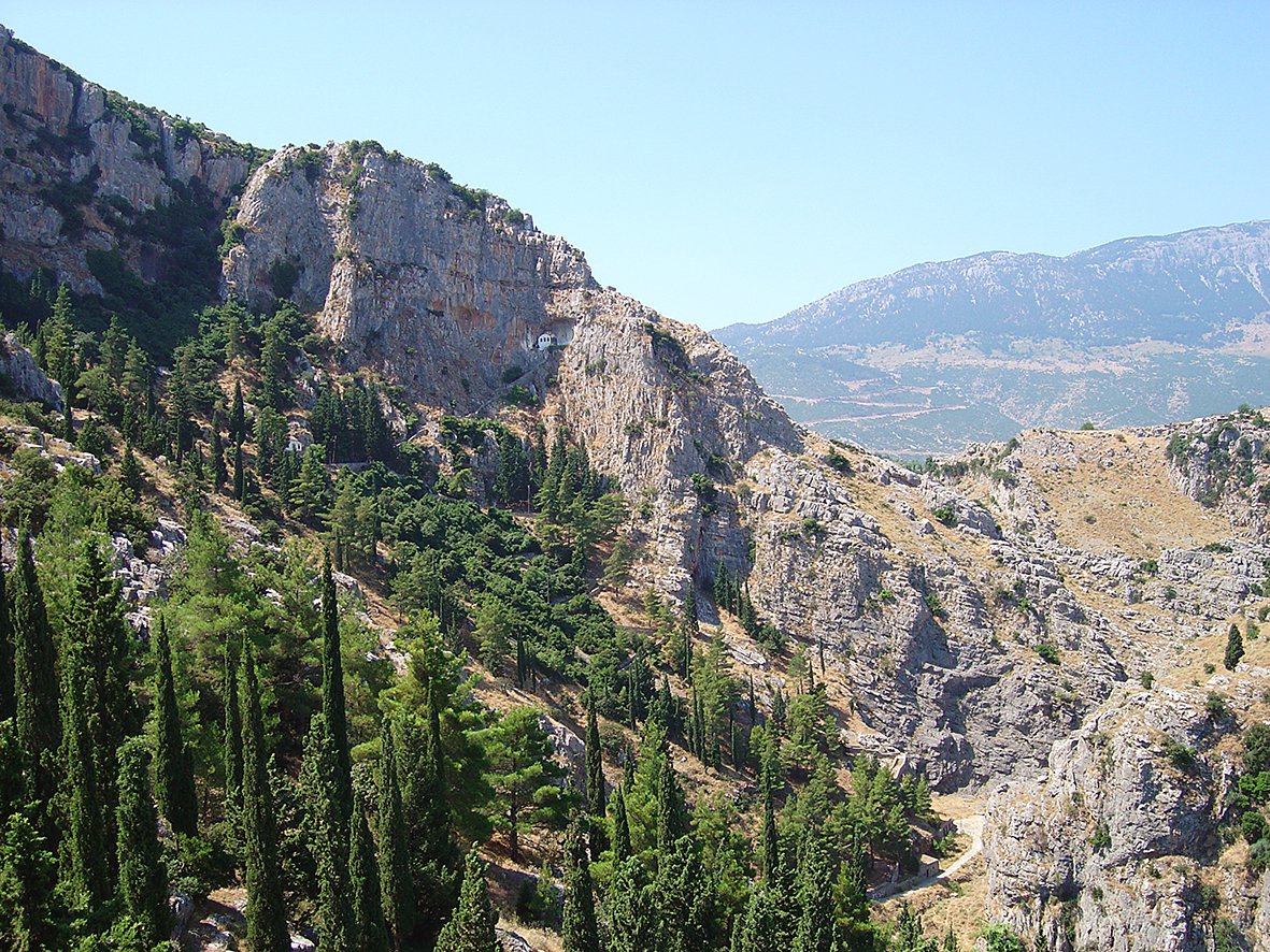 https://mdw-travel-data-us-east-1.s3.amazonaws.com/img/country/Greece/Livadeia/img_03.jpg