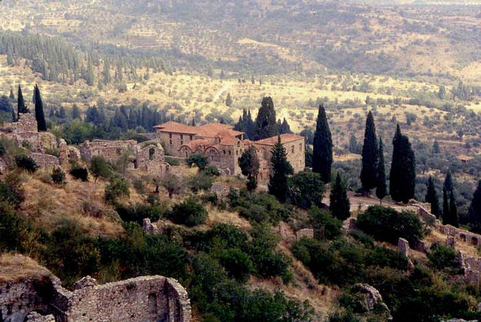 https://mdw-travel-data-us-east-1.s3.amazonaws.com/img/country/Greece/Lousios-Gorge/img_02.jpg