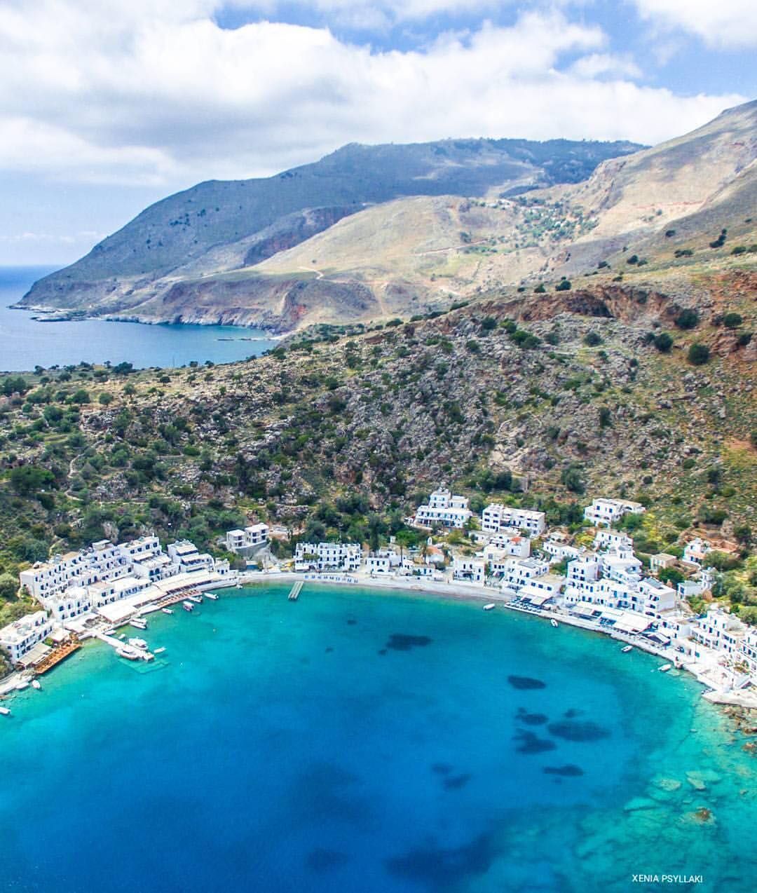 https://mdw-travel-data-us-east-1.s3.amazonaws.com/img/country/Greece/Loutro/img_03.jpg