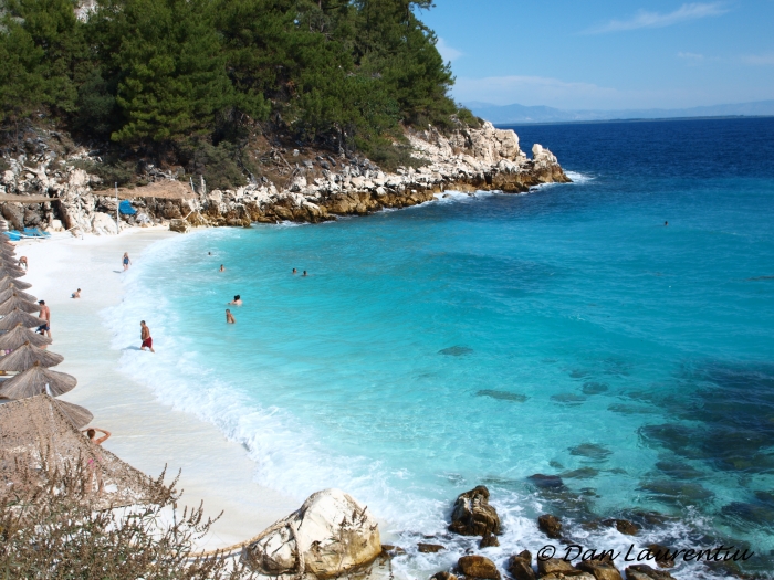 https://mdw-travel-data-us-east-1.s3.amazonaws.com/img/country/Greece/Marble-Beach/img_02.jpg