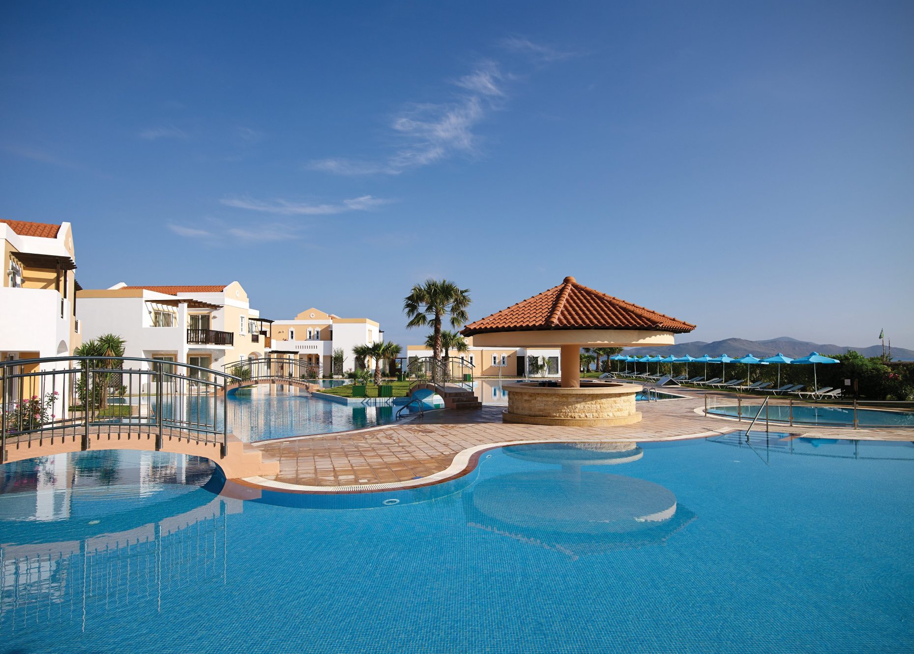 https://mdw-travel-data-us-east-1.s3.amazonaws.com/img/country/Greece/Marmari-Beach/img_01.jpg