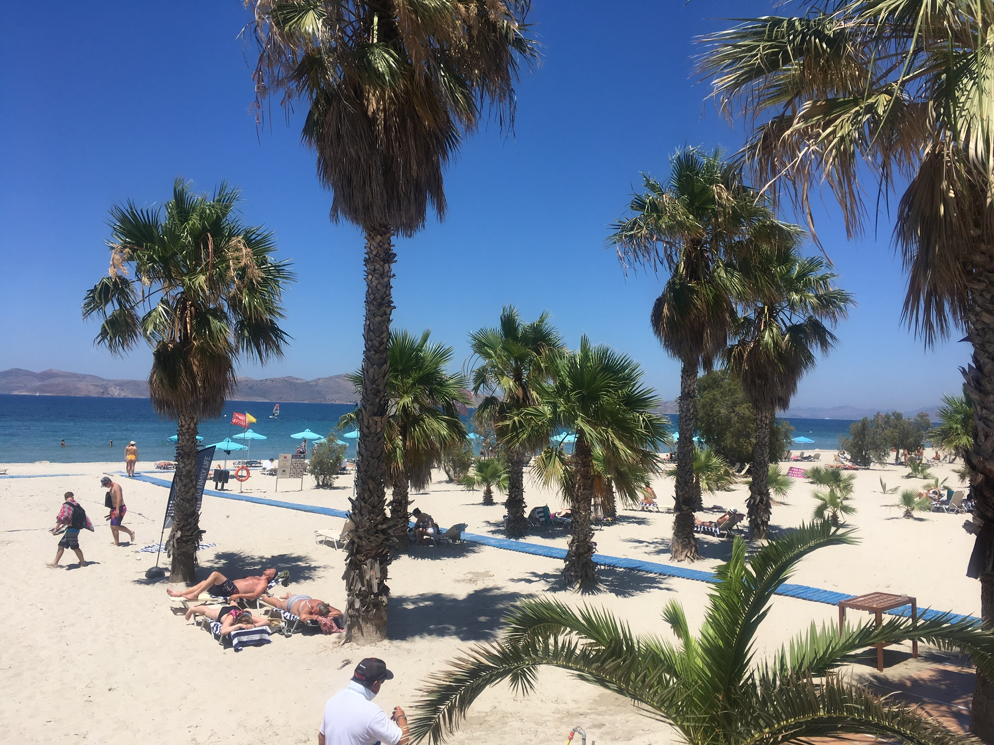 https://mdw-travel-data-us-east-1.s3.amazonaws.com/img/country/Greece/Marmari-Beach/img_02.jpg
