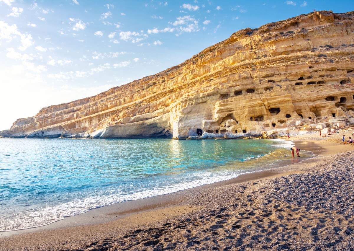 https://mdw-travel-data-us-east-1.s3.amazonaws.com/img/country/Greece/Matala-Beach/img_00.jpg
