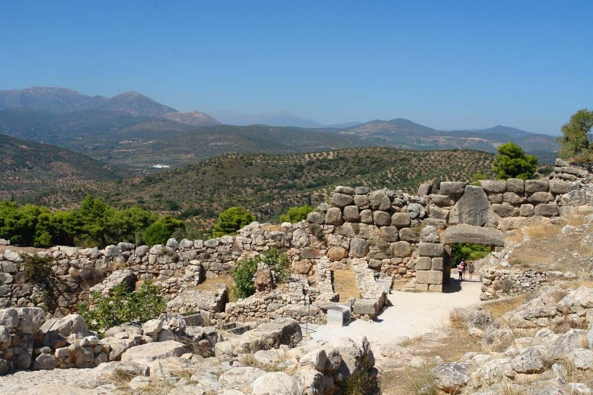 https://mdw-travel-data-us-east-1.s3.amazonaws.com/img/country/Greece/Minoans-World/img_02.jpg