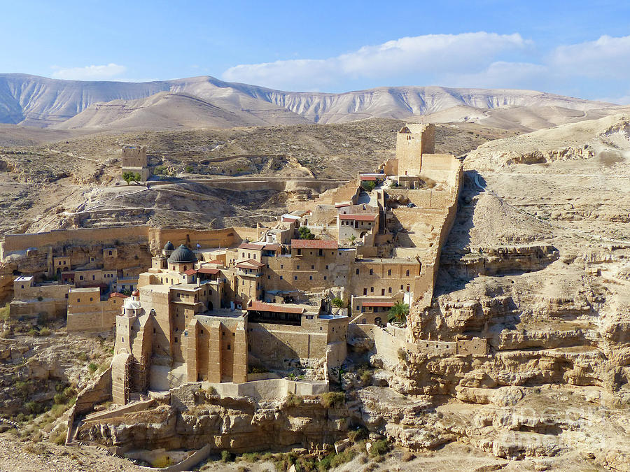 https://mdw-travel-data-us-east-1.s3.amazonaws.com/img/country/Greece/Monastery-of-Saint-George/img_02.jpg
