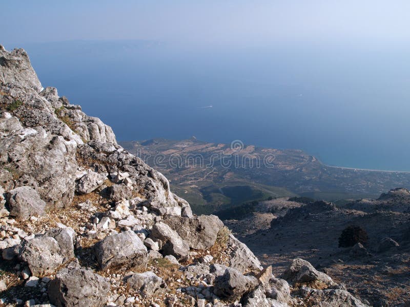 https://mdw-travel-data-us-east-1.s3.amazonaws.com/img/country/Greece/Mount-Ainos/img_01.jpg