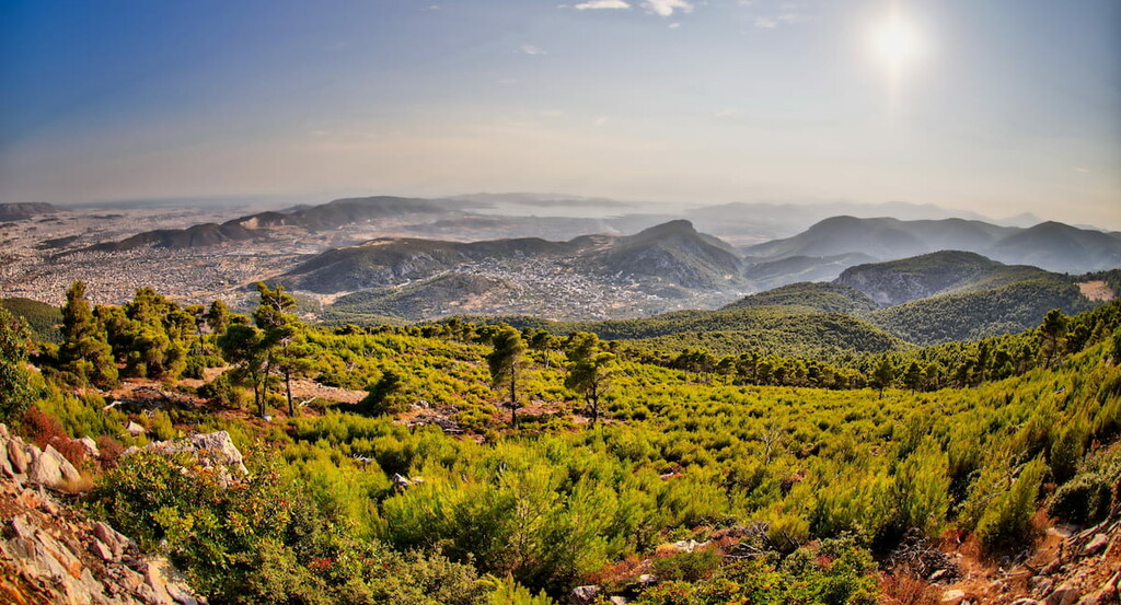 https://mdw-travel-data-us-east-1.s3.amazonaws.com/img/country/Greece/Mount-Parnitha/img_00.jpg
