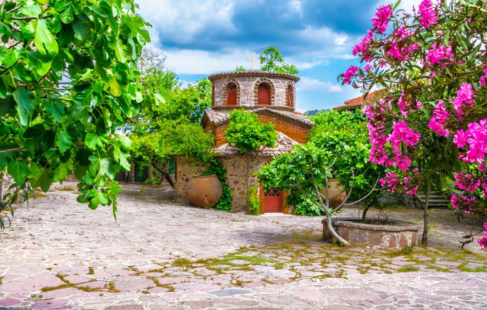 https://mdw-travel-data-us-east-1.s3.amazonaws.com/img/country/Greece/Museums-of-Lesbos/img_02.jpg