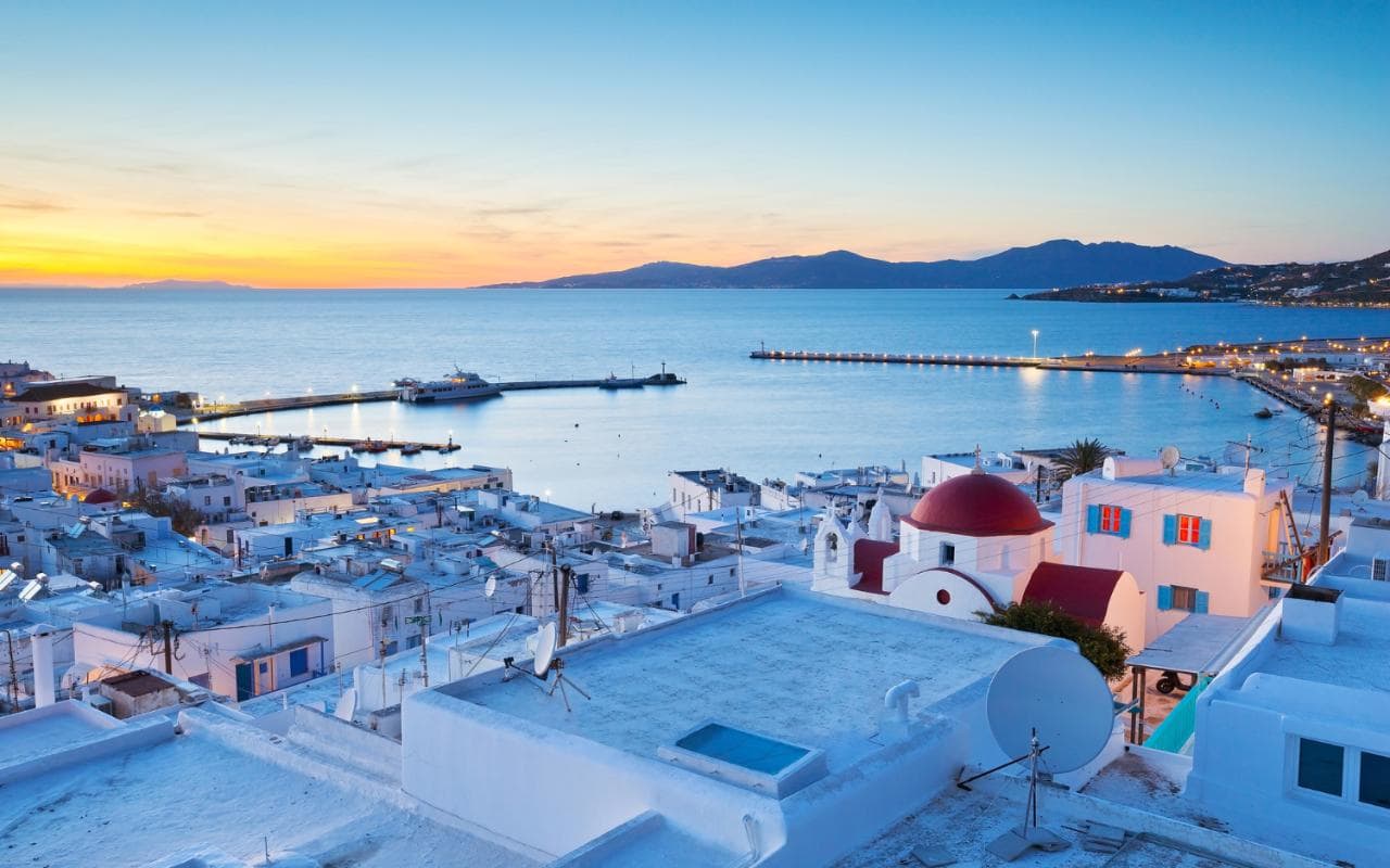 https://mdw-travel-data-us-east-1.s3.amazonaws.com/img/country/Greece/Mykonos-Town/img_03.jpg