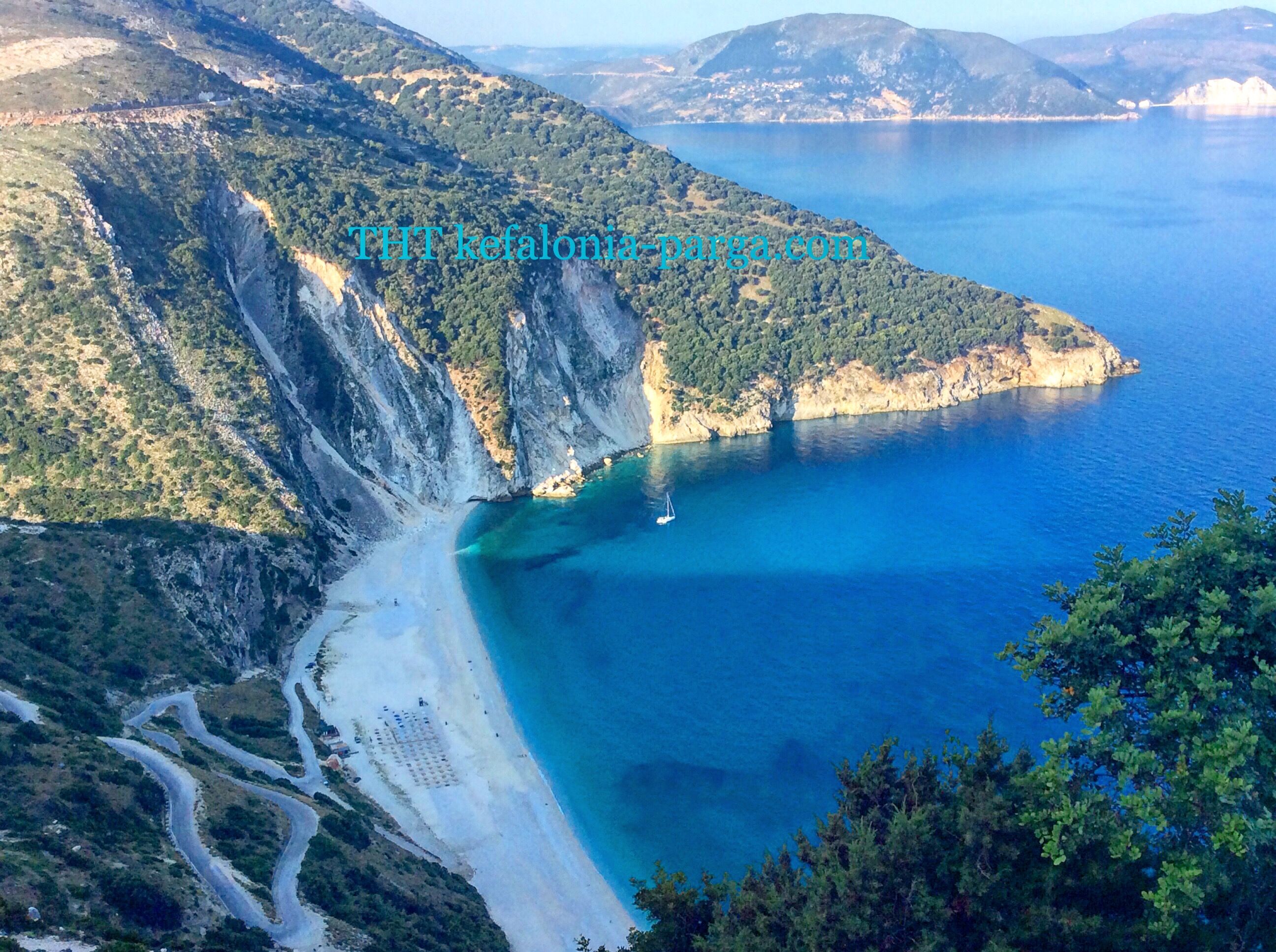 https://mdw-travel-data-us-east-1.s3.amazonaws.com/img/country/Greece/Myrtos-Beach/img_02.jpg