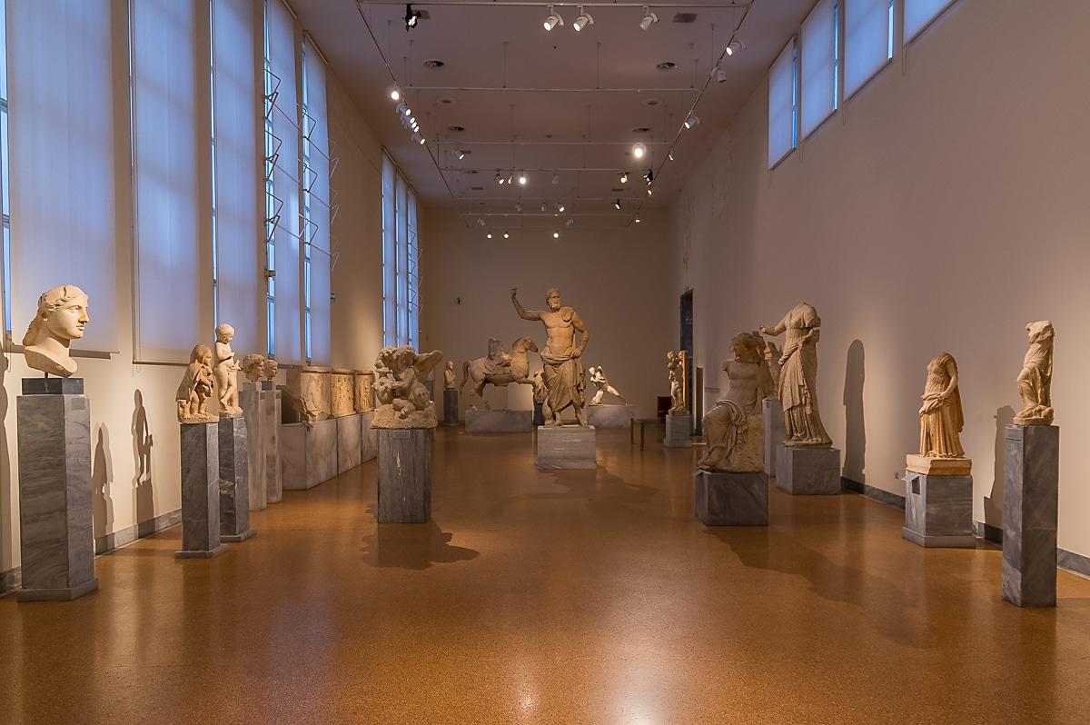 https://mdw-travel-data-us-east-1.s3.amazonaws.com/img/country/Greece/National-Archaeological-Museum/img_03.jpg
