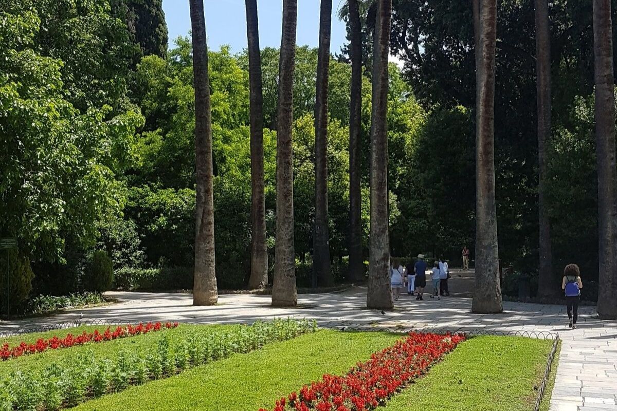 https://mdw-travel-data-us-east-1.s3.amazonaws.com/img/country/Greece/National-Garden/img_01.jpg