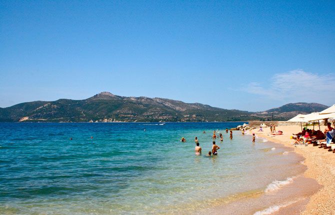 https://mdw-travel-data-us-east-1.s3.amazonaws.com/img/country/Greece/Paleros-Beach/img_02.jpg