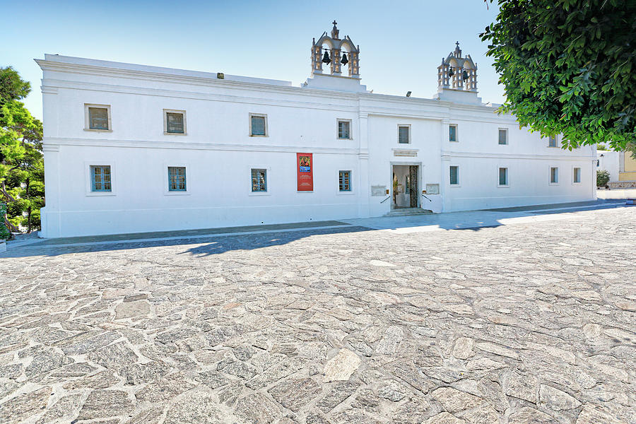 https://mdw-travel-data-us-east-1.s3.amazonaws.com/img/country/Greece/Panagia-of-Ekatontapiliani/img_02.jpg