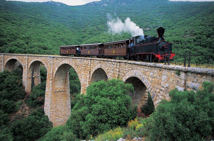 https://mdw-travel-data-us-east-1.s3.amazonaws.com/img/country/Greece/Pelion-Train/img_03.jpg