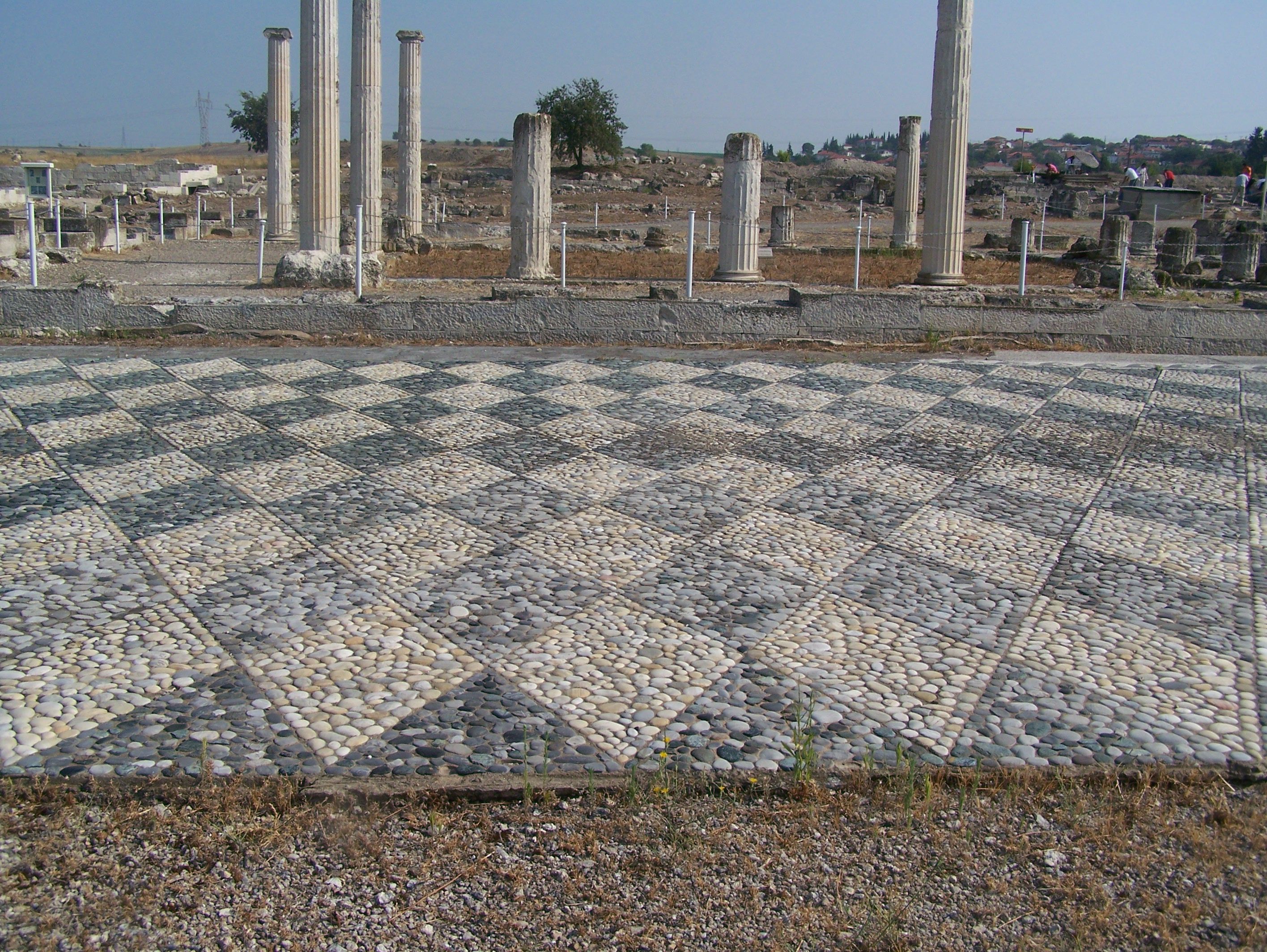 https://mdw-travel-data-us-east-1.s3.amazonaws.com/img/country/Greece/Pella-Archaeological-Site/img_01.jpg