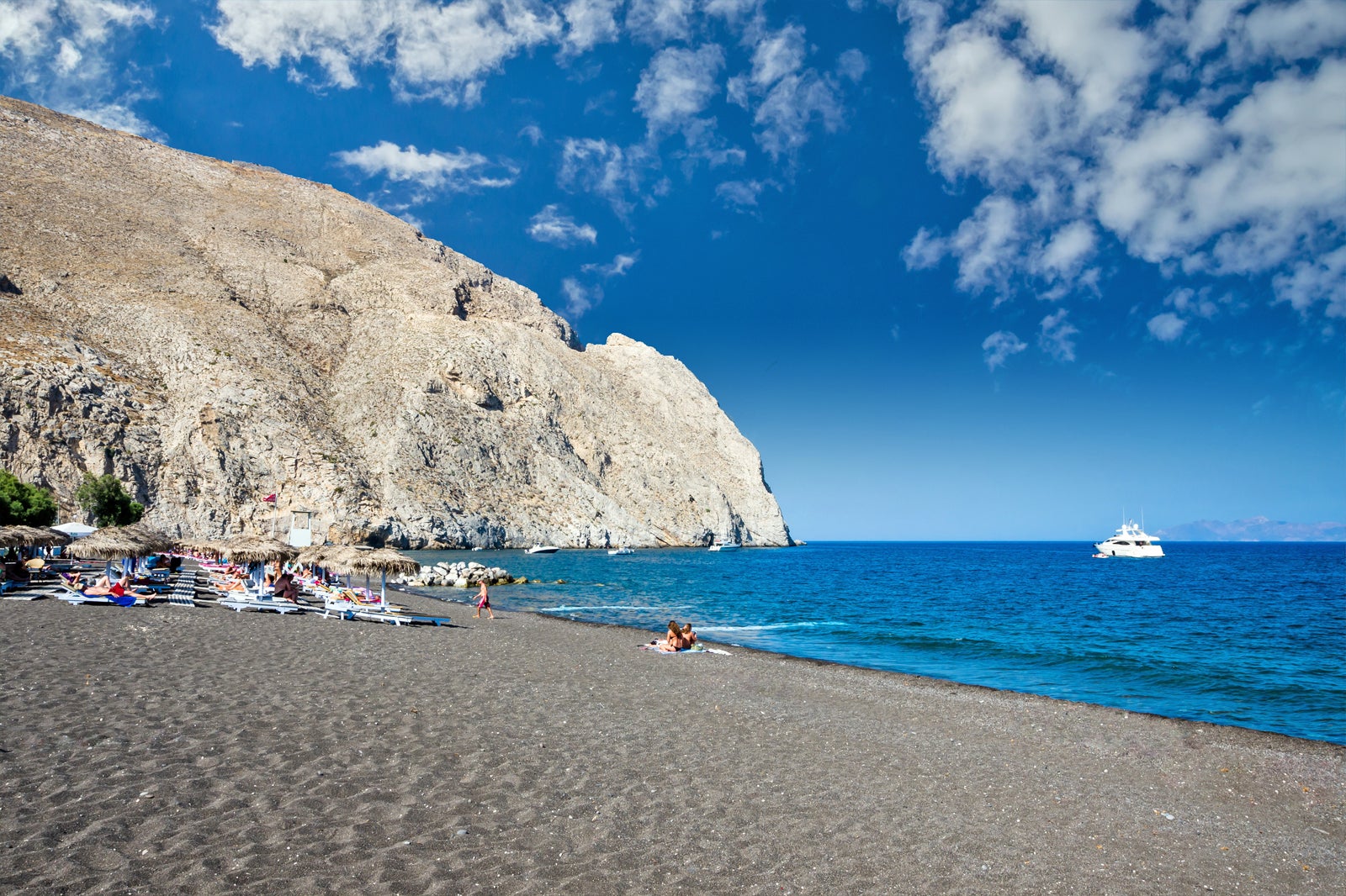 https://mdw-travel-data-us-east-1.s3.amazonaws.com/img/country/Greece/Perissa-Beach/img_01.jpg