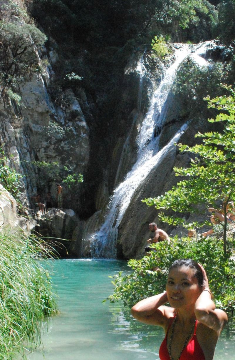 https://mdw-travel-data-us-east-1.s3.amazonaws.com/img/country/Greece/Polylimnio-Waterfalls/img_03.jpg