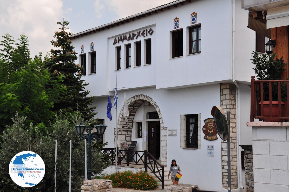 https://mdw-travel-data-us-east-1.s3.amazonaws.com/img/country/Greece/Portaria/img_03.jpg