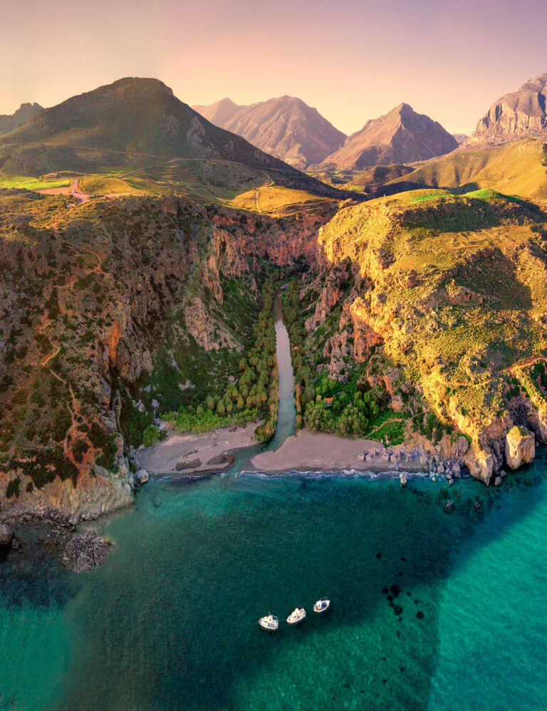 https://mdw-travel-data-us-east-1.s3.amazonaws.com/img/country/Greece/Preveli-Beach/img_02.jpg