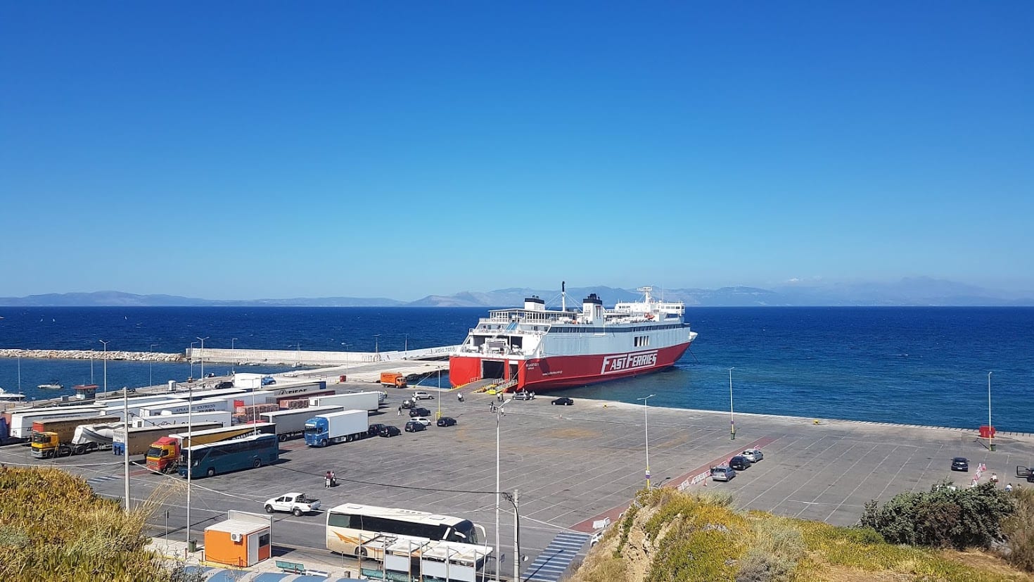 https://mdw-travel-data-us-east-1.s3.amazonaws.com/img/country/Greece/Rafina-Port/img_01.jpg