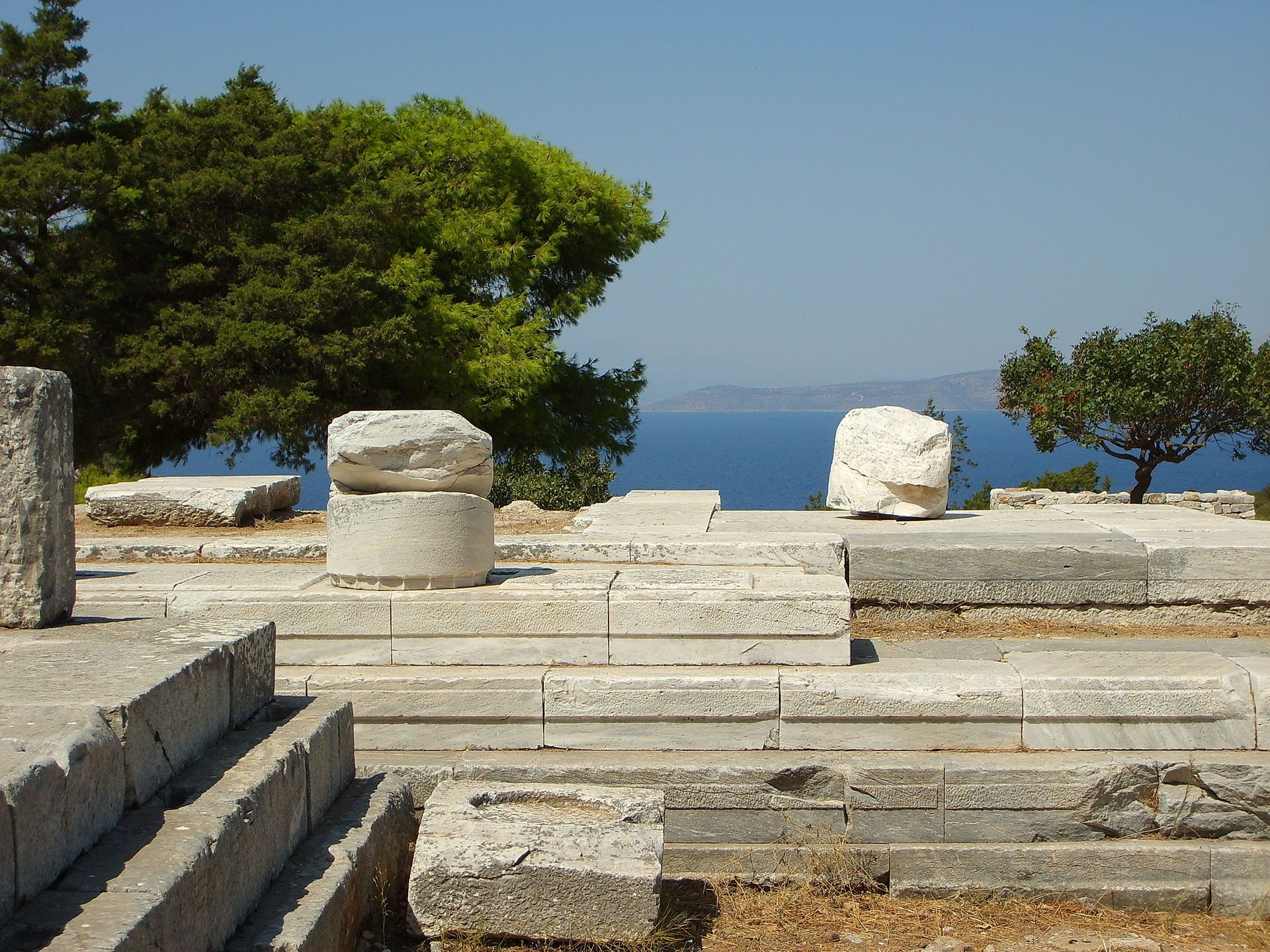 https://mdw-travel-data-us-east-1.s3.amazonaws.com/img/country/Greece/Ramnous-Archaeological-Site/img_01.jpg