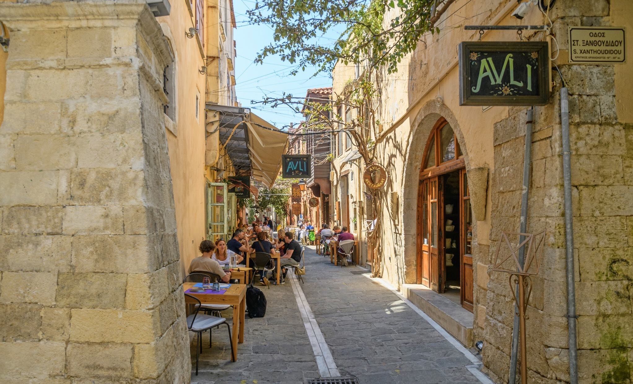 https://mdw-travel-data-us-east-1.s3.amazonaws.com/img/country/Greece/Rethymno-Old-Town/img_01.jpg