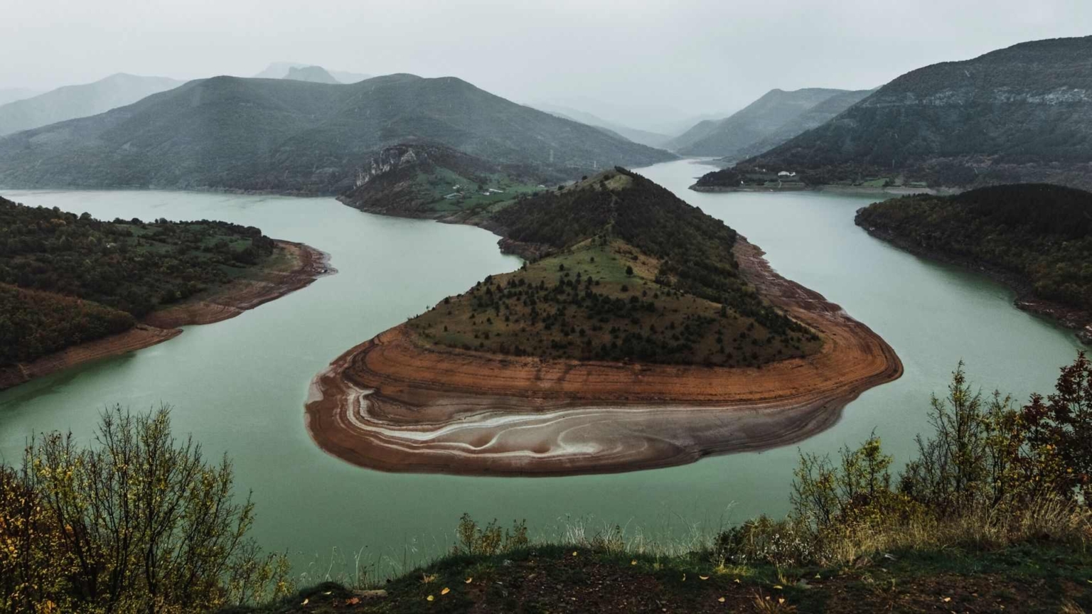 https://mdw-travel-data-us-east-1.s3.amazonaws.com/img/country/Greece/Rhodope-Mountains/img_01.jpg