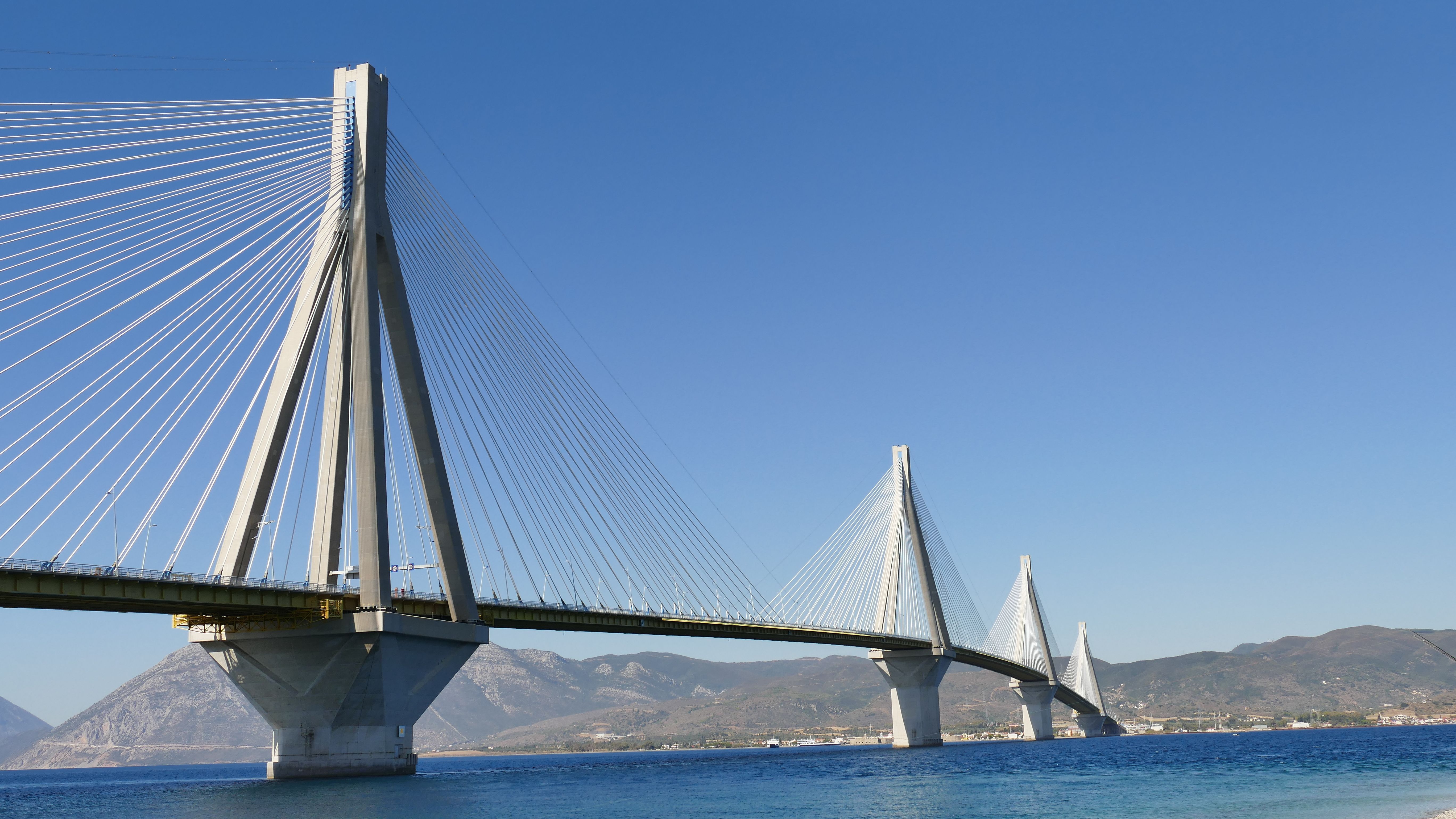 https://mdw-travel-data-us-east-1.s3.amazonaws.com/img/country/Greece/Rio-Antirrio-Bridge/img_02.jpg