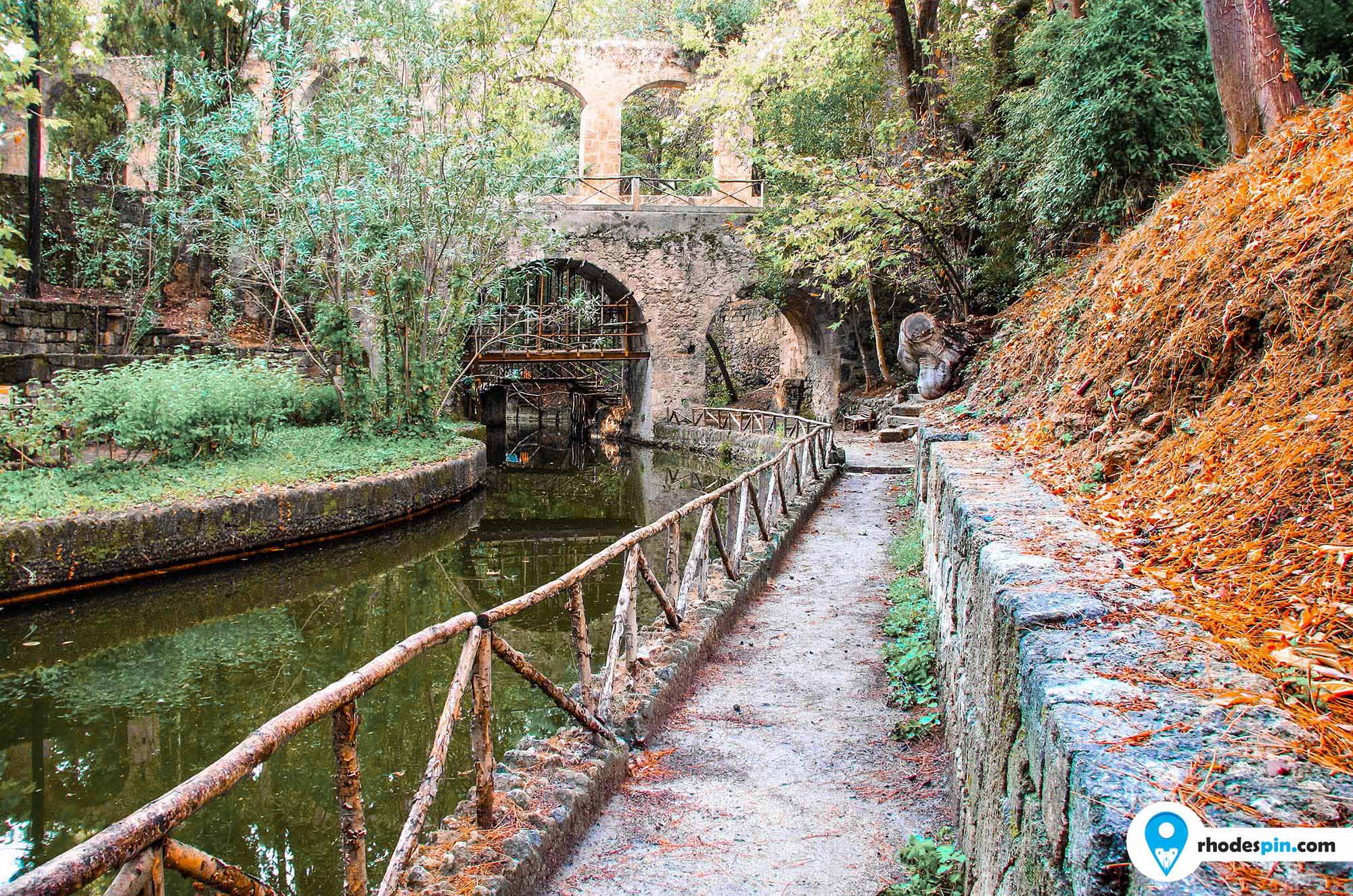 https://mdw-travel-data-us-east-1.s3.amazonaws.com/img/country/Greece/Rodini-Park/img_02.jpg