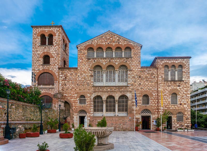 https://mdw-travel-data-us-east-1.s3.amazonaws.com/img/country/Greece/Saint-Dimitrios-Church/img_03.jpg