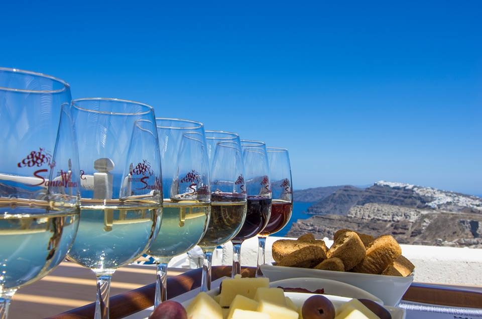 https://mdw-travel-data-us-east-1.s3.amazonaws.com/img/country/Greece/Santo-Winery/img_01.jpg