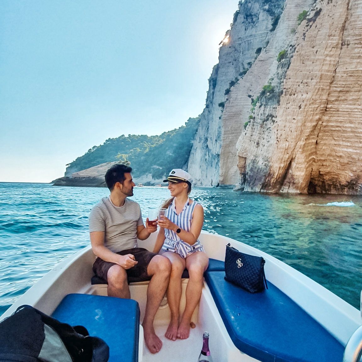 https://mdw-travel-data-us-east-1.s3.amazonaws.com/img/country/Greece/Shipwreck-Viewpoint/img_00.jpg