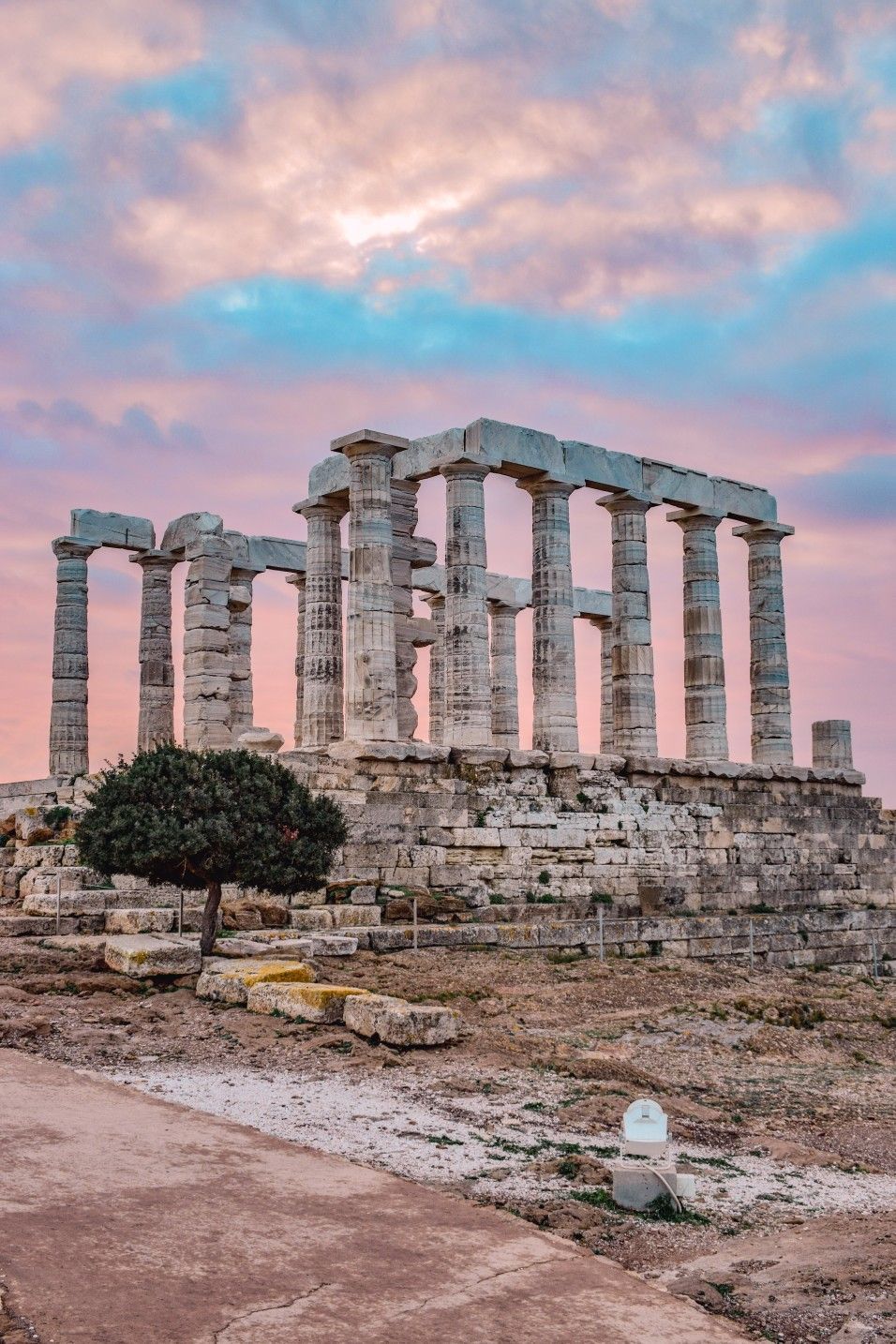 https://mdw-travel-data-us-east-1.s3.amazonaws.com/img/country/Greece/Sunion-Unique-Thematic-Park/img_01.jpg